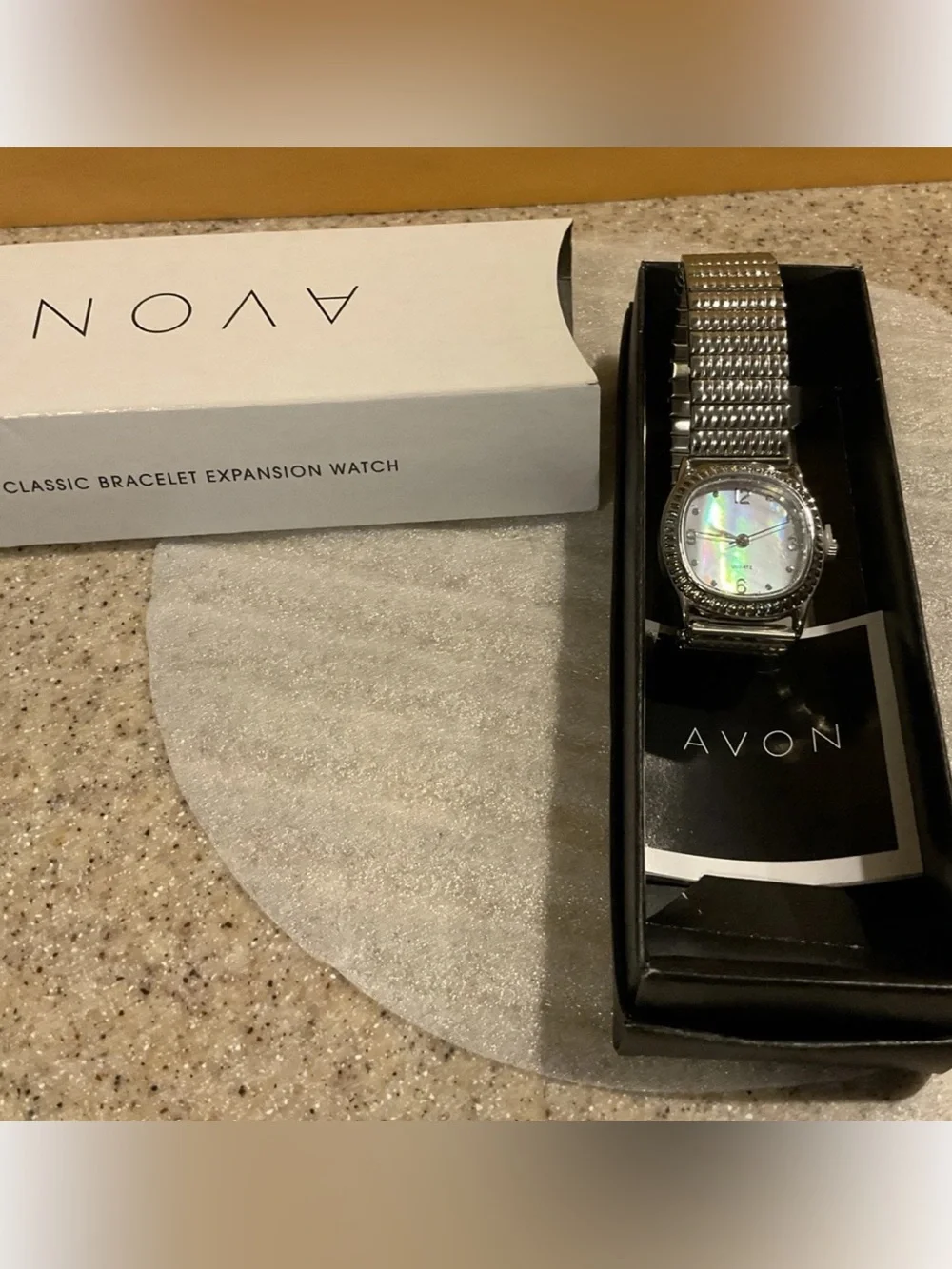 Avon Classic Bracelet Expansion Quartz Watch NEW w/Box